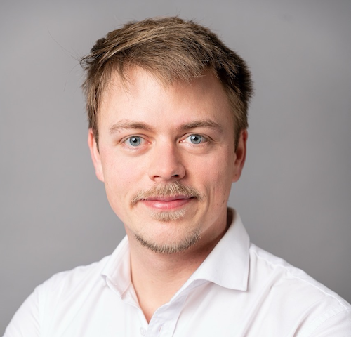 5 devs, 3 produits, 12 mois : le pari AI-native d&rsquo;une startup en secteur réglementé, Hugo des Longchamps